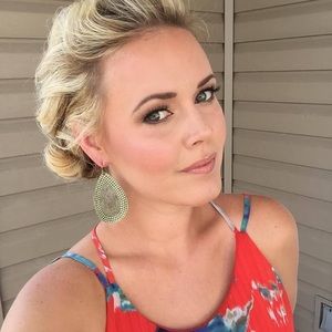 Meet your Posher, Leyna